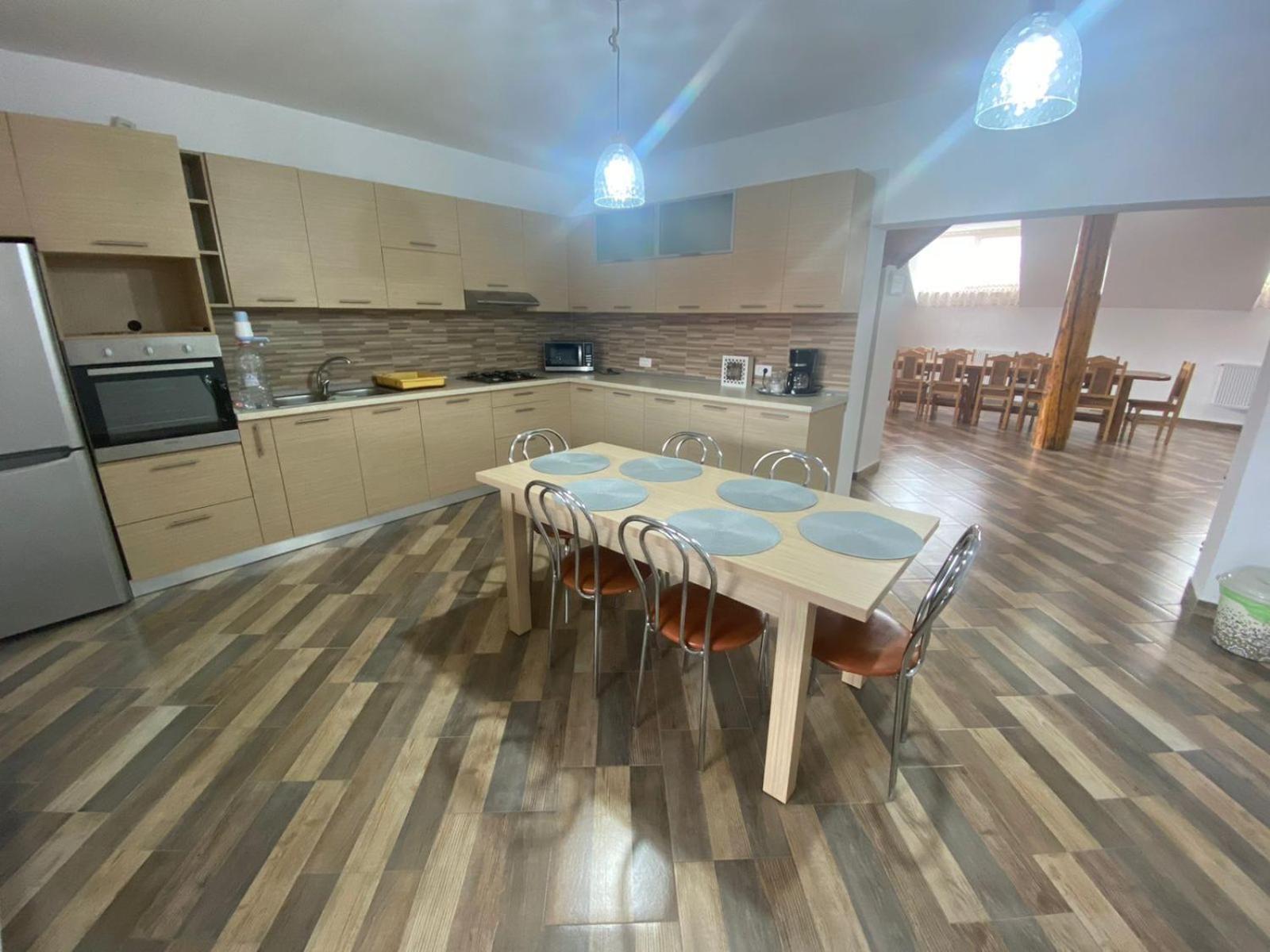 Pensjonat Casa Monica Dragus Zewnętrze zdjęcie