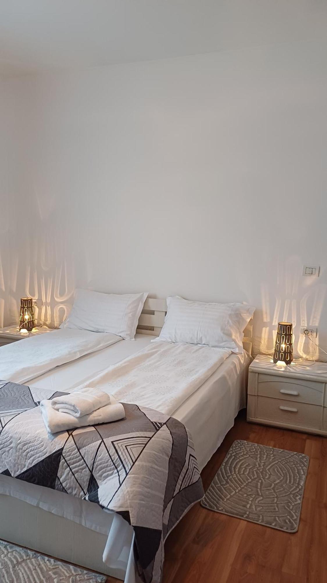 Pensjonat Casa Monica Dragus Zewnętrze zdjęcie